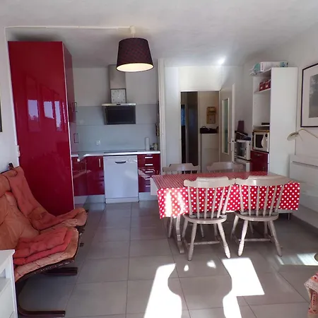 T2 Cabine, Piscine, Proche Et Commerces, Quartier Animate, Garage Inclus - Fr-1-328-207 아파트